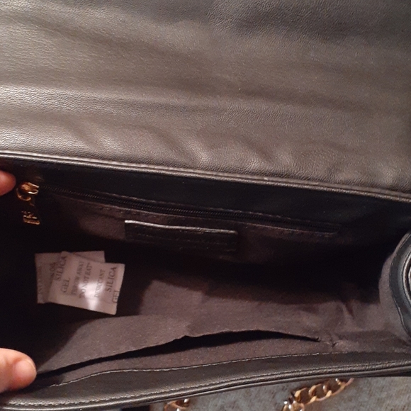 Rare Black and Gold Badgley Mischka Handbag (1) - Picture 5 of 11